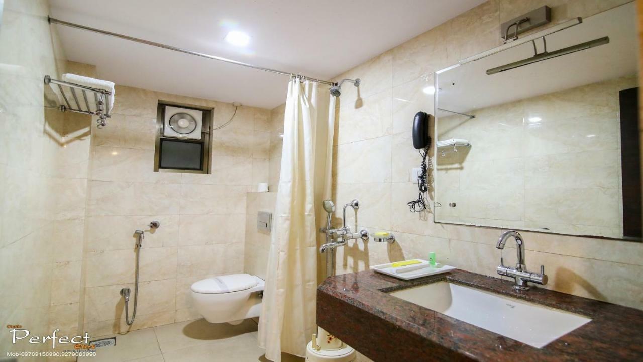 The Mahal Inn Jamshedpur Exterior photo